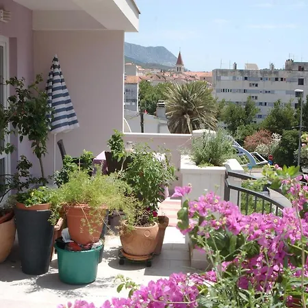 And With Parking Space - 18106 3* Makarska